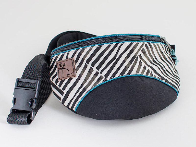 Black & white stripes belt bag