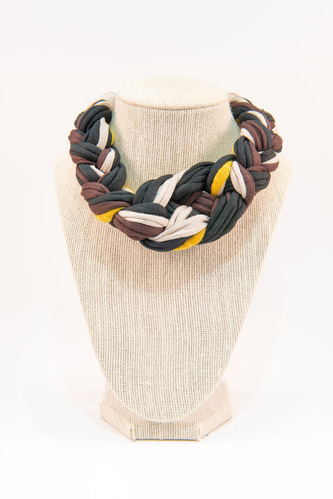 Colorful textile necklace (black & white)